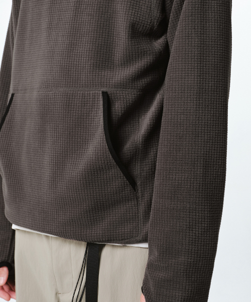 MUSINSA STANDARD（ムシンサスタンダード）の「[シティレジャー] グリッドポーラフリースフード付き長袖Tシャツ [マッドグレー]（その他アウター・メンズ・その他・MEDIUM/LARGE/2XL/SMALL/X-LARGE）」の6枚目の写真