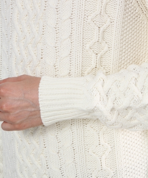 GLOBAL WORK（グローバルワーク）の「３ゲージケーブルニットプルオーバー/719623（ニット/セーター・メンズ・ベージュ/ネイビー/ダークグレー/ライトピンク/ホワイト/グリーン・SMALL/LARGE/X-LARGE/MEDIUM）」の13枚目の写真