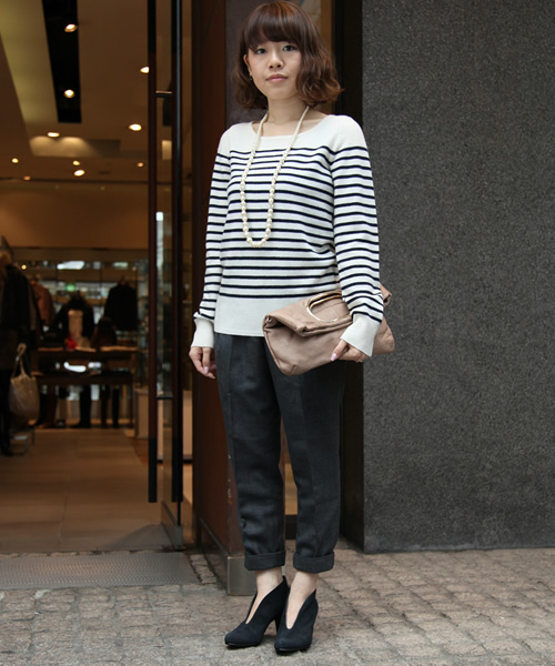 SHIPS for women(シップスフォーウィメン)の「★★little black:RONDEL LONG NECKLACE(オケージョン)(ネックレス・レディース・オフホワイト/ブラック・ONE SIZE)」の6枚目の写真