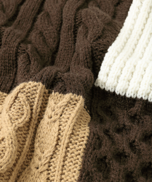 URBAN RESEARCH（アーバンリサーチ）の「UR 編地MIXパネルカラーC/Nニット（ニット/セーター・メンズ・チャコールグレー/ネイビー/ブラウン・LARGE/MEDIUM）」の9枚目の写真