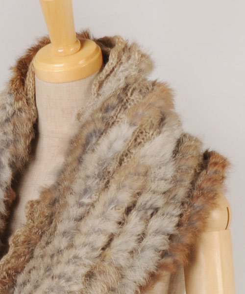 sankyo shokai（サンキョウショウカイ）の「ラビットファースヌード（ネックウォーマー/スヌード・レディース・ブラック/ブラウン系その他/グレー系その他/グレイッシュベージュ/ダークブラウン・FREE）」の8枚目の写真