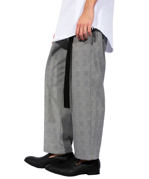 ８(eight)（エイト）の「ガチャベルト付き ワイドパンツ サルエル グレンチェック（チノパンツ・メンズ・チェック/ストライプ・MEDIUM/LARGE）」の5枚目の写真