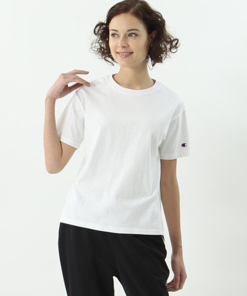 Champion(チャンピオン)の「【Champion/チャンピオン】レディース ポケットTシャツ(Tシャツ/カットソー・レディース・ブラック/ホワイト/グリーン系その他/ネイビー/グレー/オレンジ系その他3/バイオレット/サンドベージュ/スモーキーグリーン系1/スカイブルー・MEDIUM/LARGE)」の2枚目の写真