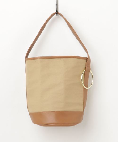 LBC(エルビーシー)の「リング付きバケツ型キャンバストート (トートバッグ・レディース・ライトブラウン/ピンク/ブラック・FREE)」の1枚目の写真