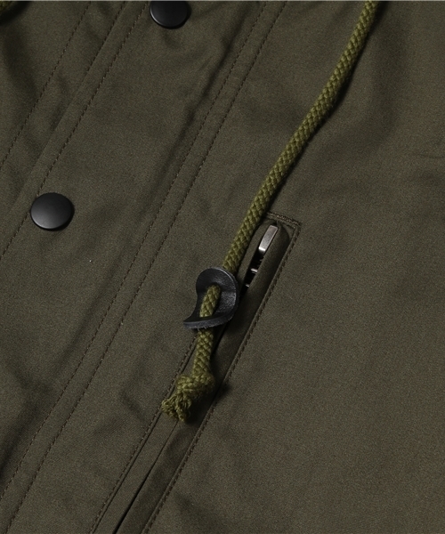 AMERICAN RAG CIE（アメリカンラグシー）の「COMMONWARE AMERICAN RAG CIE&Magine マウンテンパーカー（マウンテンパーカー・メンズ・ネイビー/オリーブ・44/46）」の5枚目の写真