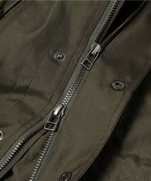 AMERICAN RAG CIE（アメリカンラグシー）の「COMMONWARE AMERICAN RAG CIE&Magine マウンテンパーカー（マウンテンパーカー・メンズ・ネイビー/オリーブ・44/46）」の7枚目の写真