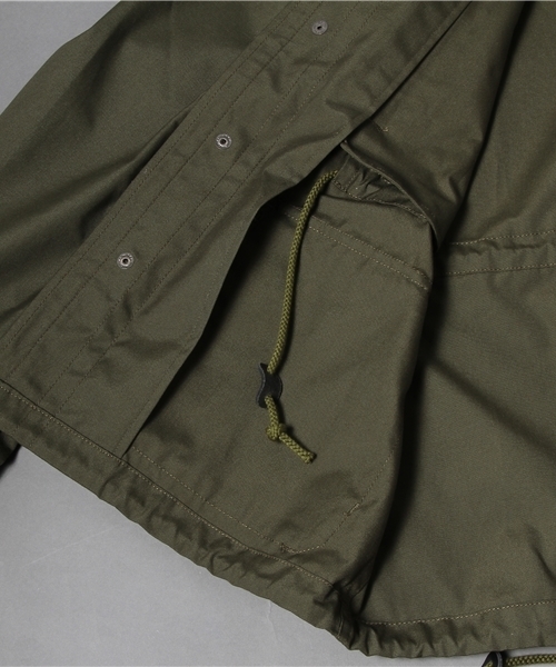 AMERICAN RAG CIE（アメリカンラグシー）の「COMMONWARE AMERICAN RAG CIE&Magine マウンテンパーカー（マウンテンパーカー・メンズ・ネイビー/オリーブ・44/46）」の8枚目の写真