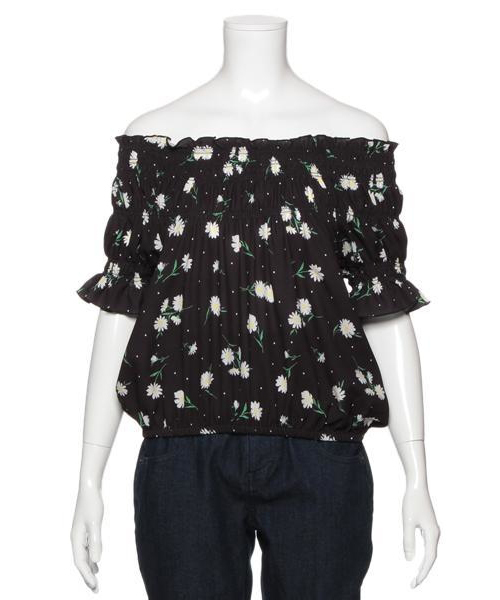 Lindsay(リンジィ)の「花柄オフショルブラウス(シャツ/ブラウス・キッズ・レッド/ブラック・160/150)」の2枚目の写真