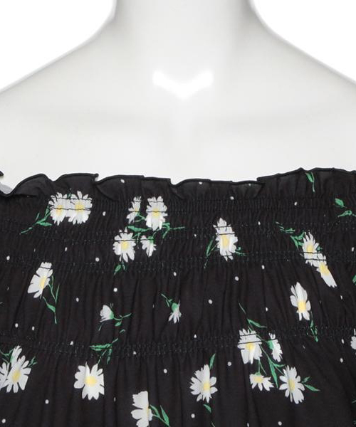 Lindsay(リンジィ)の「花柄オフショルブラウス(シャツ/ブラウス・キッズ・レッド/ブラック・160/150)」の6枚目の写真