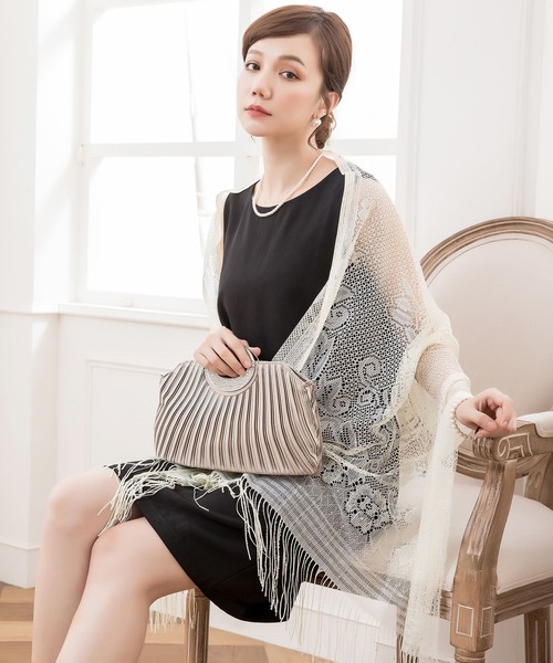 DRESS STAR(ドレス スター)の「ビジューラディアルサテンプリーツパーティークラッチバッグ(クラッチバッグ・レディース・ブラック/ダークブラウン/シルバー/シャンパン・フリー)」の18枚目の写真
