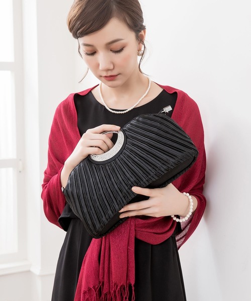 DRESS STAR(ドレス スター)の「ビジューラディアルサテンプリーツパーティークラッチバッグ(クラッチバッグ・レディース・ブラック/ダークブラウン/シルバー/シャンパン・フリー)」の11枚目の写真