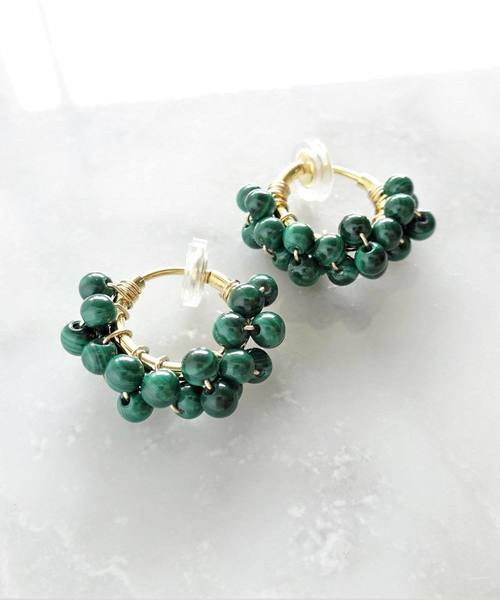 tone(トーン)の「【marinaJEWELRY】Malachite wrapped earring(イヤリング・レディース・グリーン・S)」の3枚目の写真