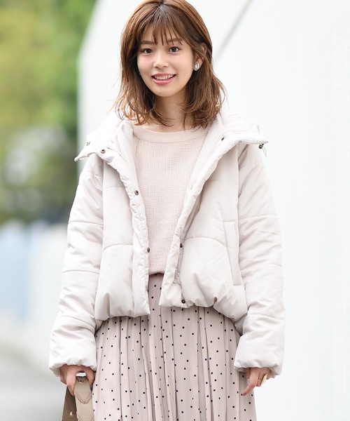 natural couture（ナチュラルクチュール）の「フード付きショート中綿フェイクダウン（ダウンジャケット/コート・レディース・ブラック/アッシュブラウン/パープル/ライトベージュ・FREE）」の18枚目の写真