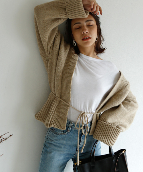 marjour(マージュール)の「STRING KNIT CARDIGAN(カーディガン/ボレロ・レディース・ブラウン/ベージュ・MEDIUM)」の9枚目の写真