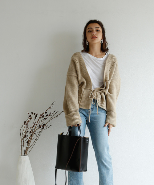 marjour(マージュール)の「STRING KNIT CARDIGAN(カーディガン/ボレロ・レディース・ブラウン/ベージュ・MEDIUM)」の4枚目の写真