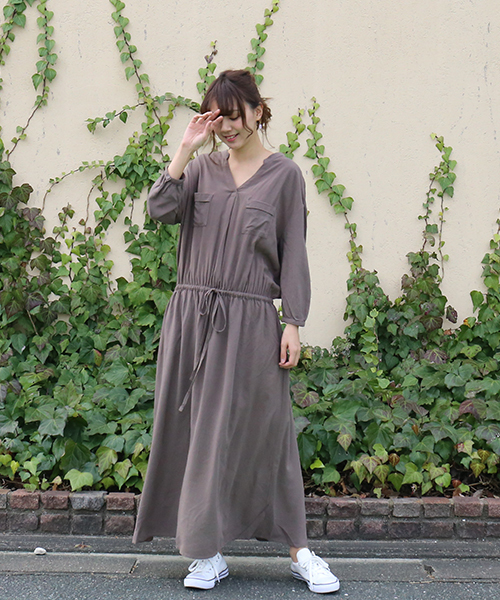 n'ee-ne（ネーネ）の「ロングワンピース（ワンピース・レディース・ブラック/ダークアッシュ/ネイビー・M/L/LL）」の3枚目の写真