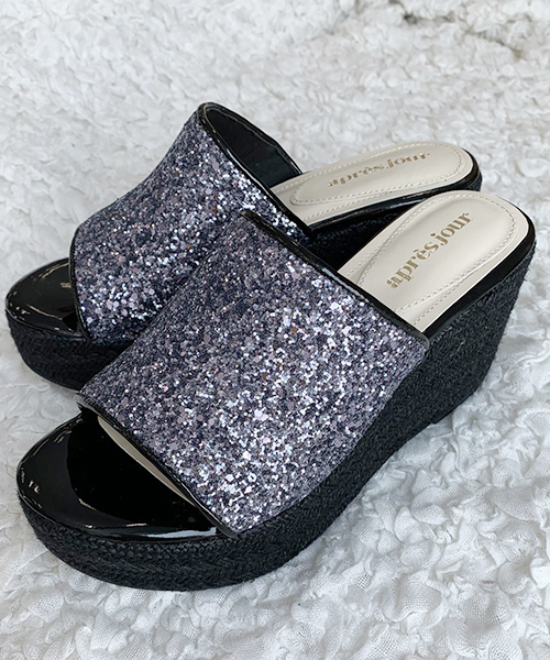 apres jour（アプレジュール）の「キラキラ厚底サンダル【ZOZOTOWN限定アイテム】（サンダル・レディース・ブラック/シルバー/ゴールド・SMALL/MEDIUM/LARGE）」の8枚目の写真