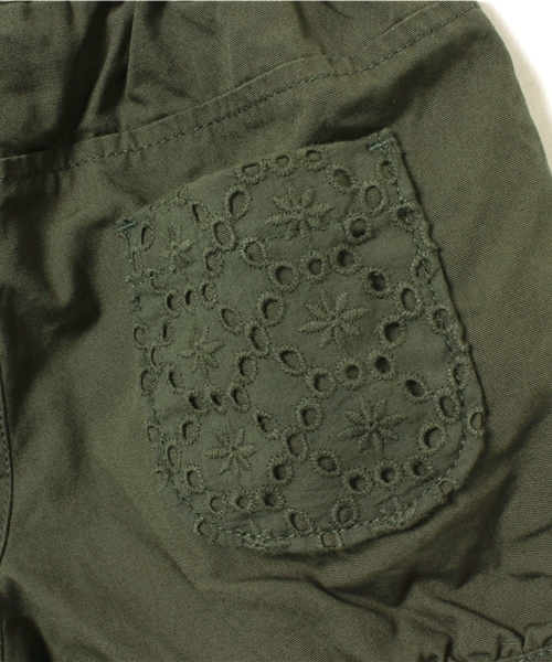 green label relaxing（グリーンレーベルリラクシング）の「【KIDS】コットンキャンバス レースツキ ショートパンツ ◆（その他パンツ・キッズ・ベージュ/ダークグリーン・95/115/125/105）」の7枚目の写真