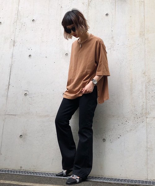 PAGEBOY（ページボーイ）の「フレアジーンズ（デニムパンツ・レディース・ブラック/サックスブルー/ライトブルー・SMALL/MEDIUM/LARGE）」の6枚目の写真