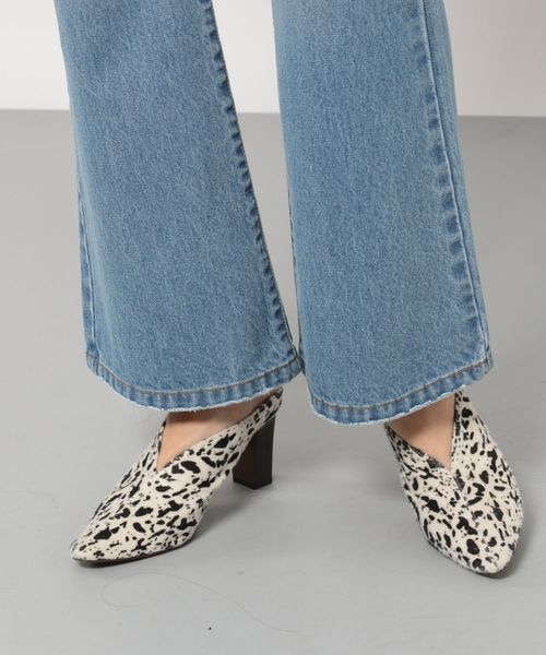 PAGEBOY（ページボーイ）の「フレアジーンズ（デニムパンツ・レディース・ブラック/サックスブルー/ライトブルー・SMALL/MEDIUM/LARGE）」の18枚目の写真