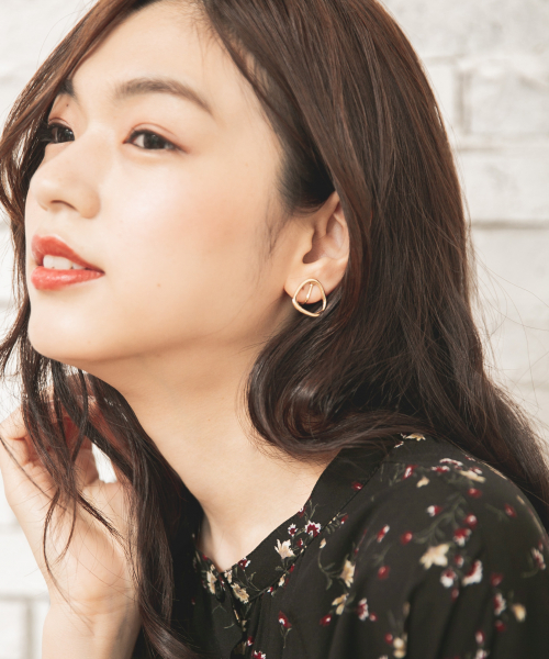 GLOBAL WORK（グローバルワーク）の「アソートコブリイヤリング/843444（イヤリング・レディース・グレー系その他/ゴールド/ゴールド系その他/その他/ライトイエロー/ライトグレー・FREE）」の4枚目の写真