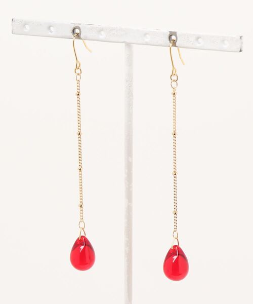 tone(トーン)の「【tschuss(チュース)】「drop」チェコビーズのロングピアス(ピアス(両耳用)・レディース・レッド/ラベンダー/ブラック/その他/ピンク/クリア/ベージュ/ブルー/グリーン/オレンジ/クリアレッド・FREE)」の9枚目の写真