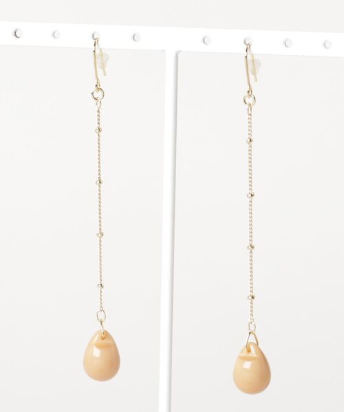 tone(トーン)の「【tschuss(チュース)】「drop」チェコビーズのロングピアス(ピアス(両耳用)・レディース・レッド/ラベンダー/ブラック/その他/ピンク/クリア/ベージュ/ブルー/グリーン/オレンジ/クリアレッド・FREE)」の3枚目の写真