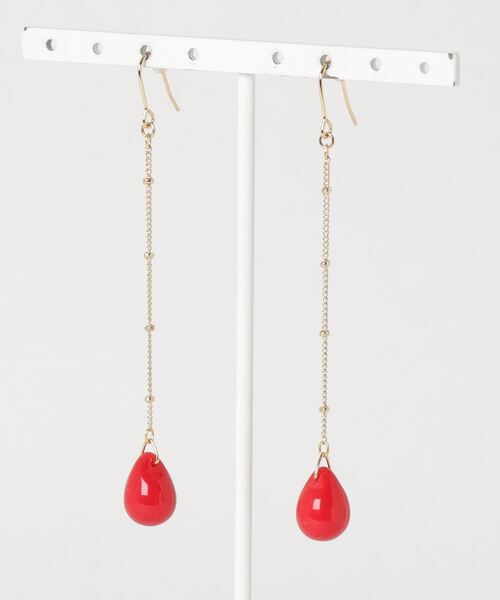 tone(トーン)の「【tschuss(チュース)】「drop」チェコビーズのロングピアス(ピアス(両耳用)・レディース・レッド/ラベンダー/ブラック/その他/ピンク/クリア/ベージュ/ブルー/グリーン/オレンジ/クリアレッド・FREE)」の8枚目の写真