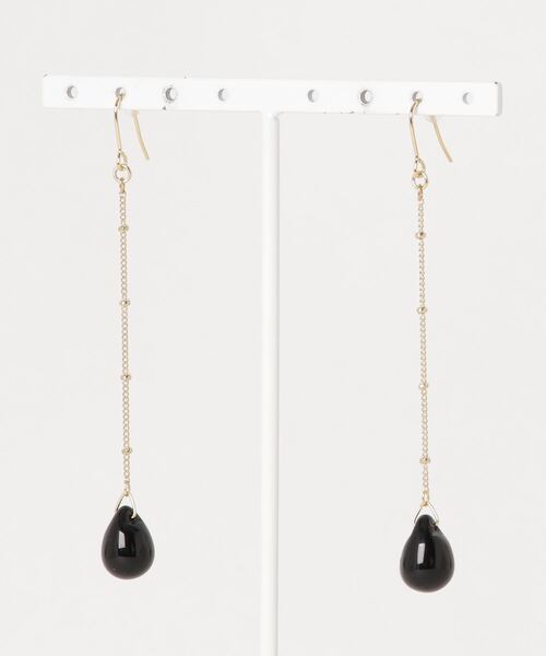 tone(トーン)の「【tschuss(チュース)】「drop」チェコビーズのロングピアス(ピアス(両耳用)・レディース・レッド/ラベンダー/ブラック/その他/ピンク/クリア/ベージュ/ブルー/グリーン/オレンジ/クリアレッド・FREE)」の2枚目の写真