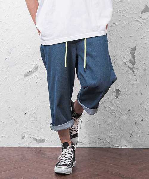 MinoriTY（マイノリティ）の「ネオンスピンドルワイドサルエルデニム（デニムパンツ・メンズ・ブルー/インディゴブルー・M/L）」の2枚目の写真