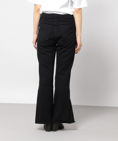PAGEBOY（ページボーイ）の「【SOMETHING × PAGEBOY】別注 スリットフレアパンツ（デニムパンツ・レディース・ブラック/サックスブルー・SMALL/MEDIUM）」の10枚目の写真
