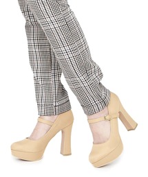 MiminyPiminy(ミミニー ピミニー) 甲ストラップのラウンドトゥパンプス