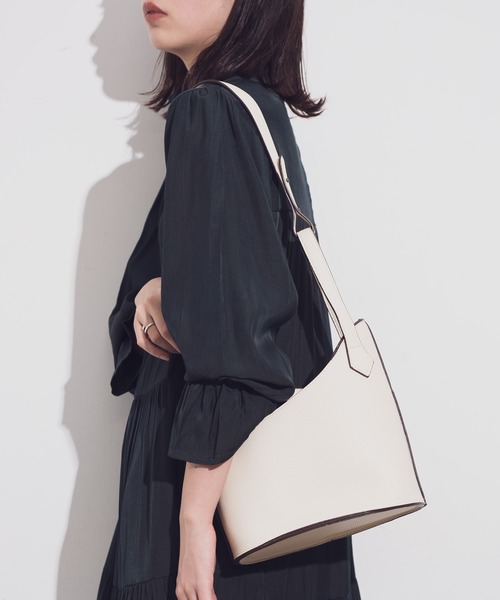 Aunt Marie's（アントマリーズ）の「AUNT MARIE'S 2WAYクロスショルダーバッグ（ショルダーバッグ・レディース・ホワイト/ブラック・FREE）」の4枚目の写真