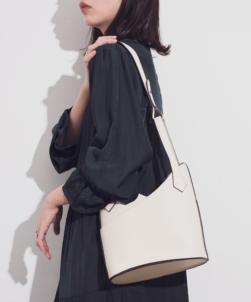 Aunt Marie's（アントマリーズ）の「AUNT MARIE'S 2WAYクロスショルダーバッグ（ショルダーバッグ・レディース・ホワイト/ブラック・FREE）」の5枚目の写真