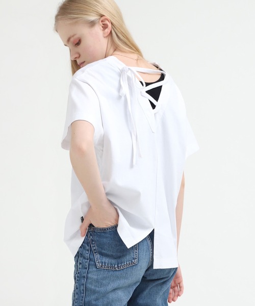 RNA(アールエヌエー)の「M1376 度詰天竺バックリボンTシャツ(Tシャツ/カットソー・レディース・ピンク/ブラック/ホワイト・MEDIUM)」の14枚目の写真