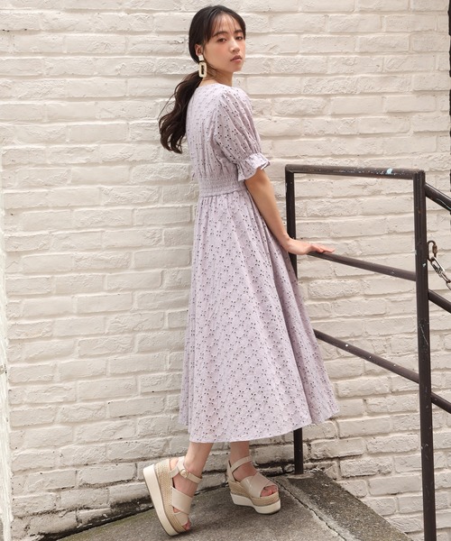 one after another NICE CLAUP(ワンアフターアナザーナイスクラップ)の「【Web限定】コットンレースロングワンピース(ワンピース・レディース・オフホワイト/ブラック/ミント/ラベンダー・FREE)」の10枚目の写真