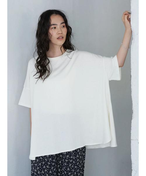 AMERICAN HOLIC（アメリカンホリック）の「ラウンドヘムカットBIGチュニック　＊（Tシャツ/カットソー・レディース・ブラック/ネイビー/オフホワイト/グリーン/キャメル・FREE）」の13枚目の写真