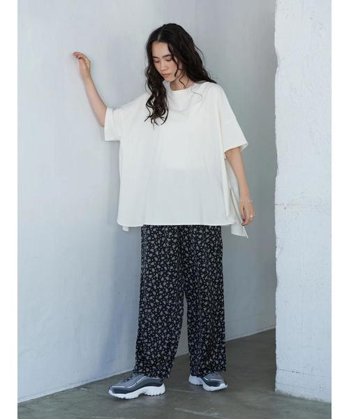 AMERICAN HOLIC（アメリカンホリック）の「ラウンドヘムカットBIGチュニック　＊（Tシャツ/カットソー・レディース・ブラック/ネイビー/オフホワイト/グリーン/キャメル・FREE）」の15枚目の写真