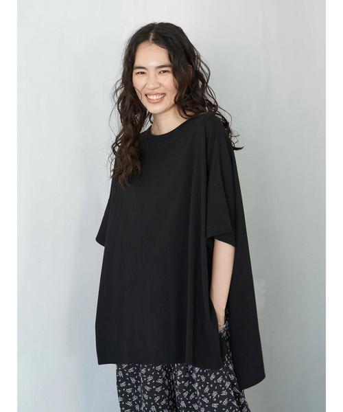 AMERICAN HOLIC（アメリカンホリック）の「ラウンドヘムカットBIGチュニック　＊（Tシャツ/カットソー・レディース・ブラック/ネイビー/オフホワイト/グリーン/キャメル・FREE）」の20枚目の写真