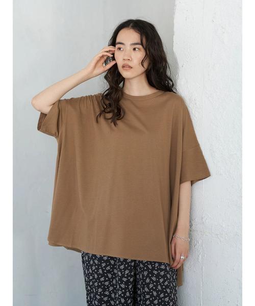 AMERICAN HOLIC（アメリカンホリック）の「ラウンドヘムカットBIGチュニック　＊（Tシャツ/カットソー・レディース・ブラック/ネイビー/オフホワイト/グリーン/キャメル・FREE）」の5枚目の写真