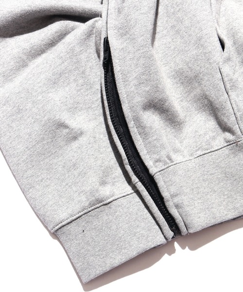 【FOG】ESSENTIALS ハーフジッププルオーバー 関税送料込み FOG ESSENTIALS Essentials エッセンシャルズ ハーフジップ