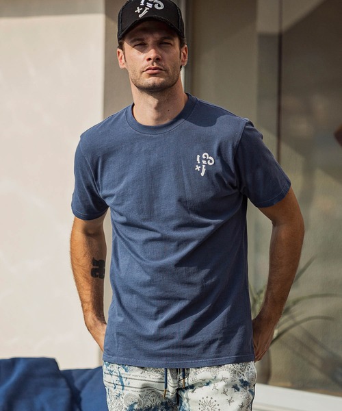 1PIU1UGUALE3  RELAX （ウノピゥウノウグァーレトレ リラックス）の「1PIU1UGUALE3 RELAX(ウノピゥウノウグァーレトレ リラックス)ピグメント ワンポイント ブランドロゴ 半袖Tシャツ（Tシャツ/カットソー・メンズ・ホワイト/ベージュ/コーラルピンク/グレー/ネイビー・L/S/M/XL/XXL）」の12枚目の写真