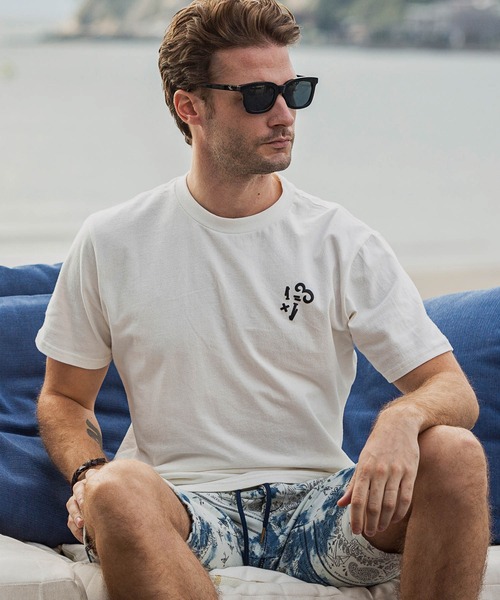 1PIU1UGUALE3  RELAX （ウノピゥウノウグァーレトレ リラックス）の「1PIU1UGUALE3 RELAX(ウノピゥウノウグァーレトレ リラックス)ピグメント ワンポイント ブランドロゴ 半袖Tシャツ（Tシャツ/カットソー・メンズ・ホワイト/ベージュ/コーラルピンク/グレー/ネイビー・L/S/M/XL/XXL）」の20枚目の写真