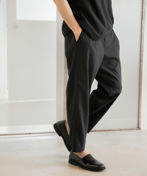 niko and...（ニコアンド）の「[ACTIVE SETTER]ハイストレッチクロップドパンツ（スラックス・メンズ・ブラック/ブラウン/ブルー/グレー・LARGE/MEDIUM）」の2枚目の写真
