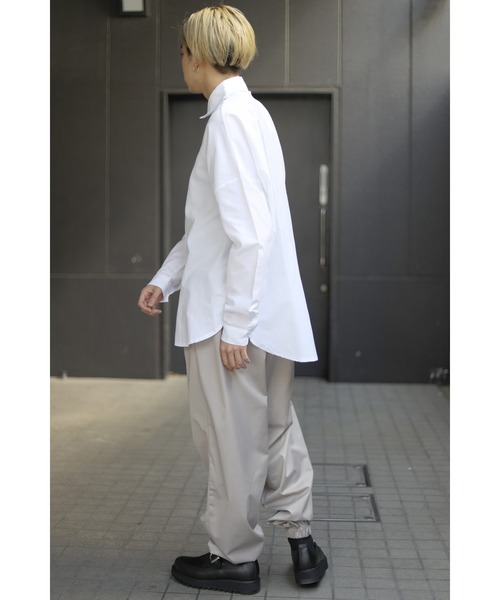 CREARE -LINO-（クレアーレリノ）の「オーバーサイズ ルーズスリーブ シャツ<ユニセックス>（シャツ/ブラウス・メンズ・ブラック/ホワイト・FREE）」の11枚目の写真