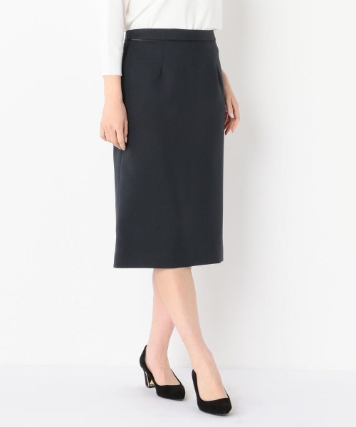 MEW'S REFINED CLOTHES（ミューズリファインドクローズ）の「ウォッシャブル接触冷感タイトスカート（スカート・レディース・グレー/ネイビー/グレイッシュベージュ・MEDIUM/LARGE/SMALL）」の3枚目の写真