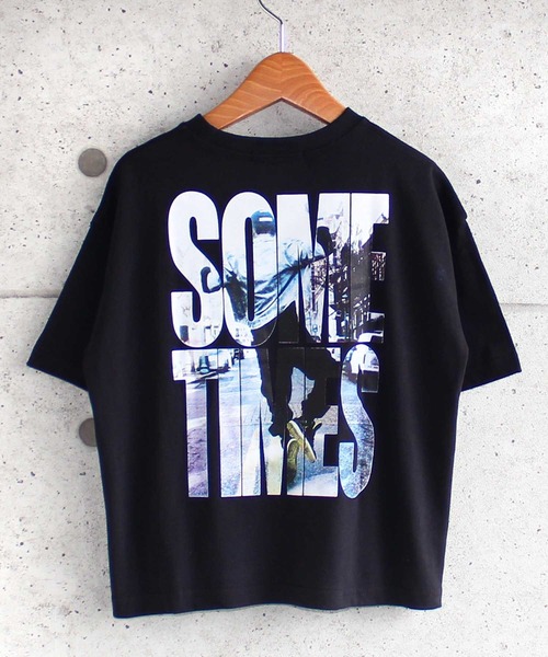 THE CASUAL(カジュアル)の「ビッグシルエット5分袖ポケット付きバックプリントTシャツ カットソー キッズ(Tシャツ/カットソー・キッズ・モカ/オレンジ/ブラック/ラベンダー/ブラック系/ホワイト系/オフホワイト/ブラック系1/ベージュ・130cm/110cm/160cm/140cm/150cm/120cm)」の5枚目の写真