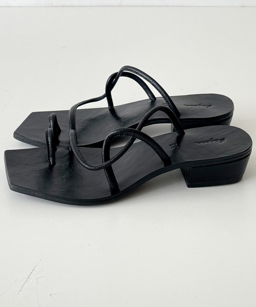 CANAL JEAN（キャナルジーン）の「from Lagoon(フロムラグーン) レザーひもクロスローヒールサンダル（サンダル・レディース・ブラック/キャメル・38/39/36/37）」の3枚目の写真