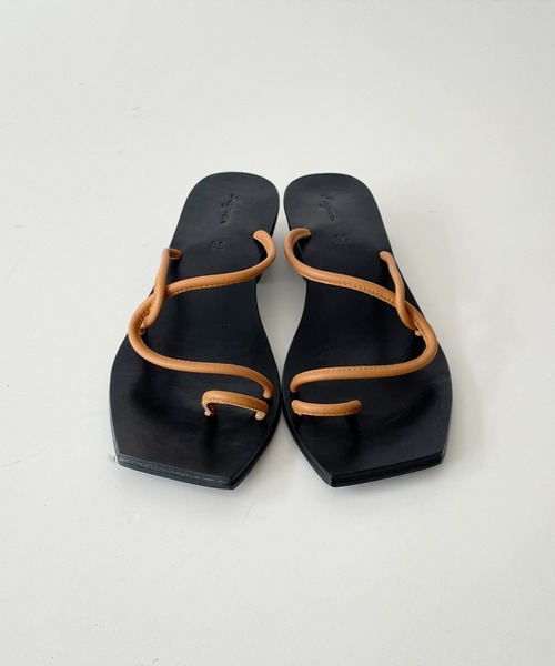 CANAL JEAN（キャナルジーン）の「from Lagoon(フロムラグーン) レザーひもクロスローヒールサンダル（サンダル・レディース・ブラック/キャメル・38/39/36/37）」の9枚目の写真