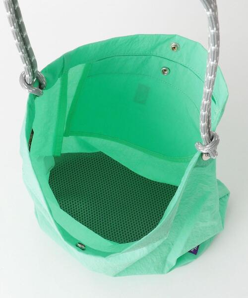 THE NORTH FACE PURPLE LABEL(ザ ノースフェイス パープルレーベル)の「<THE NORTH FACE PURPLE LABEL> L/REUSABLE BAG/バッグ(ショルダーバッグ・メンズ・ベージュ/ライム/ブラック・FREE)」の6枚目の写真